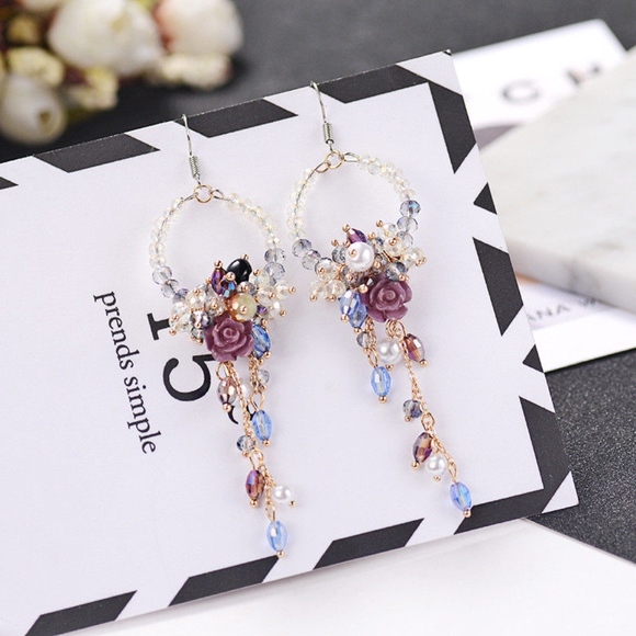 'Dashing Love' Flower Bouquet Faux Pearl Earrings - Picture 4 of 7